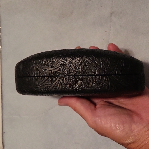 Eyes on Europe Glasses Case - Picture 3 of 10